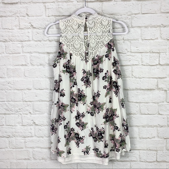 Altar’d State Crochet Lace HighNeck Sleeveless Top - Picture 5 of 6